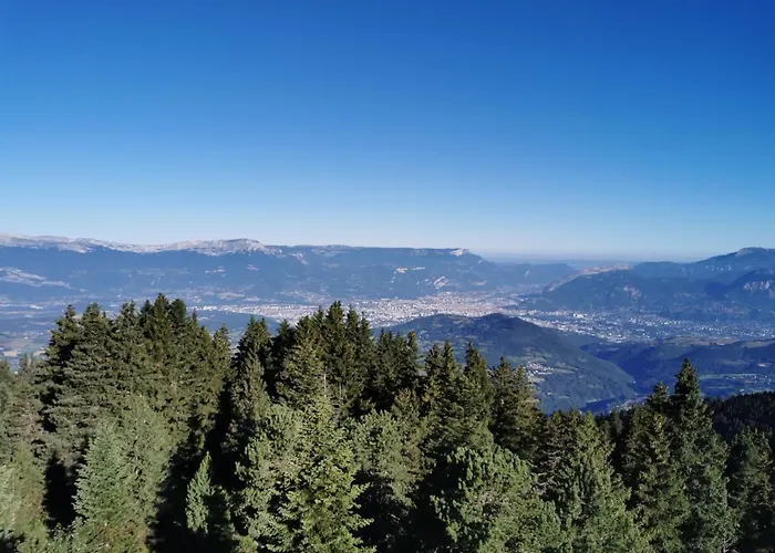 Appartement Edelweiss Chamrousse Vue Sur Recoin La Croix De Chamrousse Grenoble